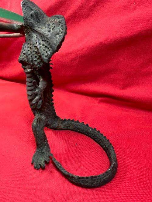 Beautiful Bronze Dragonsand Glass Centerpiece ( 40 cm diameter )