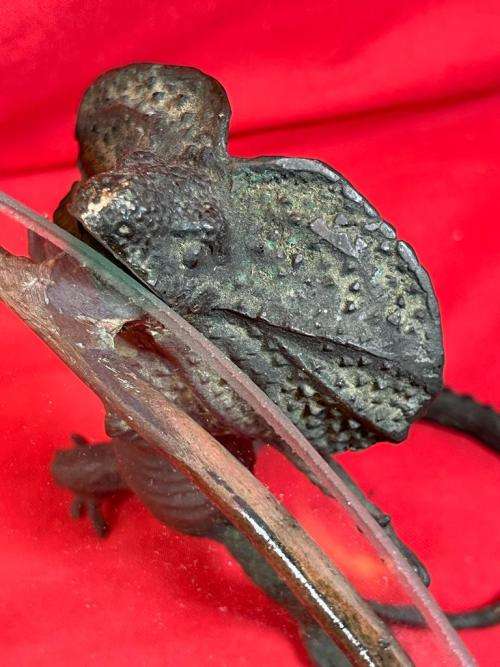 Beautiful Bronze Dragonsand Glass Centerpiece ( 40 cm diameter )