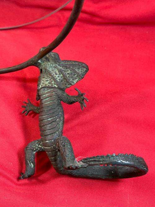 Beautiful Bronze Dragonsand Glass Centerpiece ( 40 cm diameter )