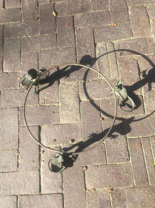 Beautiful Bronze Dragonsand Glass Centerpiece ( 40 cm diameter )