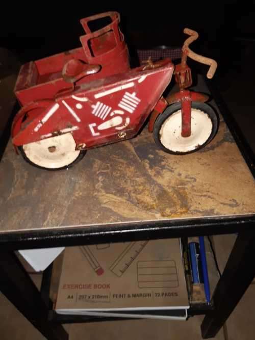 Tinplate Motorcycle and Sidecar by Jabula Toys (25 cm )