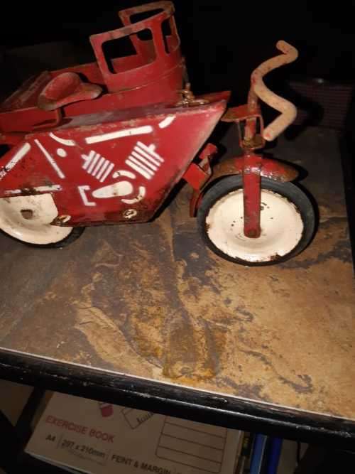 Tinplate Motorcycle and Sidecar by Jabula Toys (25 cm )