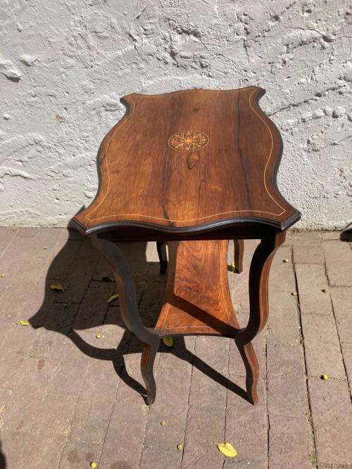 Edwardian Inlaid Walnut Table ( 70 x 58 x 38 cm )