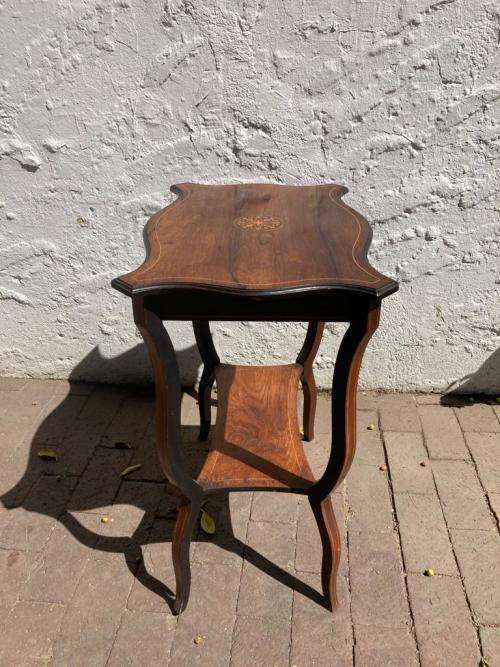 Edwardian Inlaid Walnut Table ( 70 x 58 x 38 cm )