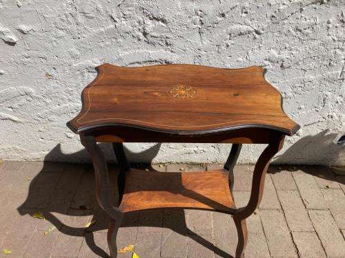 Edwardian Inlaid Walnut Table ( 70 x 58 x 38 cm )