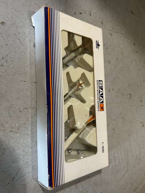 Original Box with 3 SAL planes