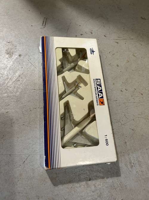 Original Box with 3 SAL planes