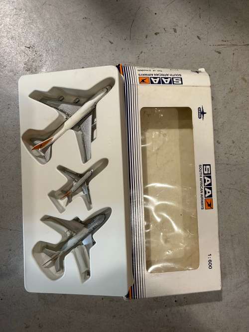 Original Box with 3 SAL planes