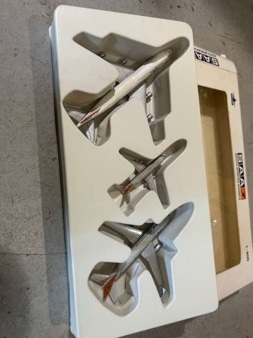 Original Box with 3 SAL planes