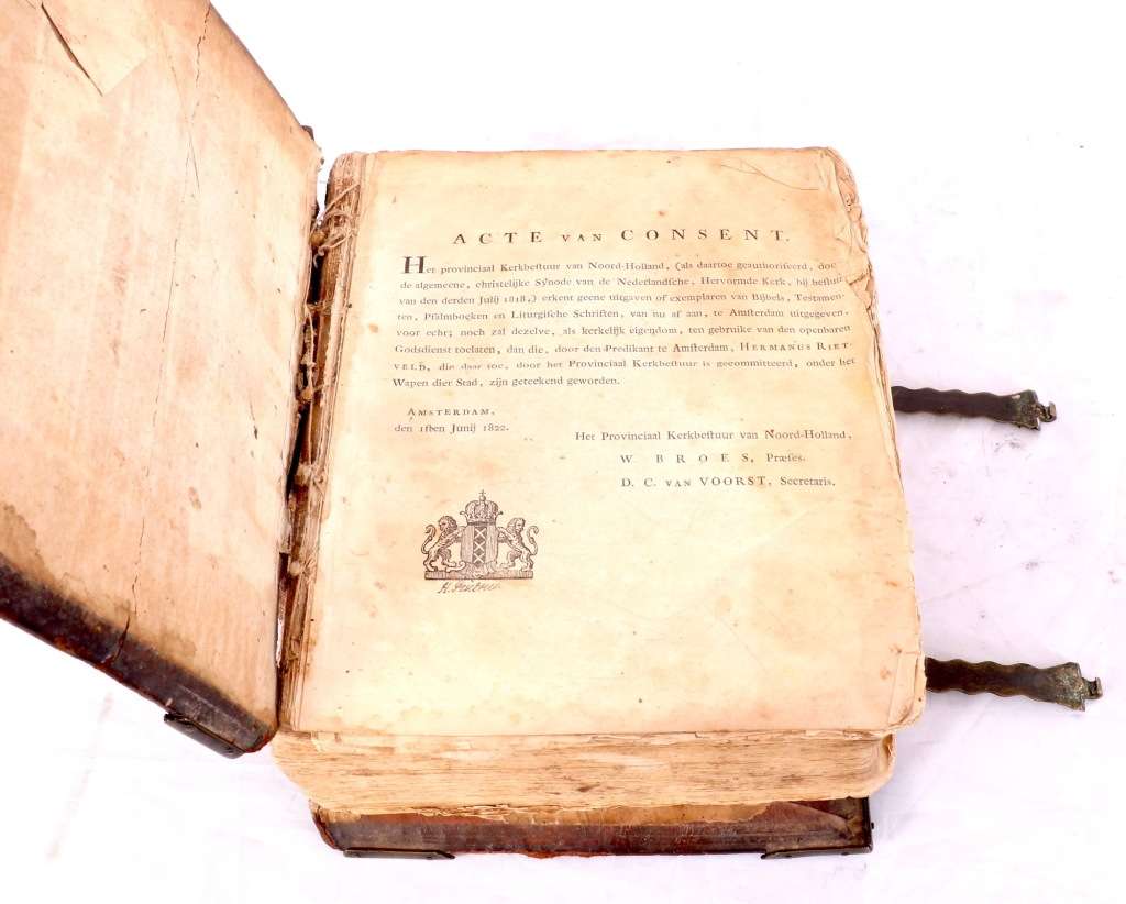 Rare Bijbel: Staten Generaal 1822 ( 30 x 23 x 12 cm )