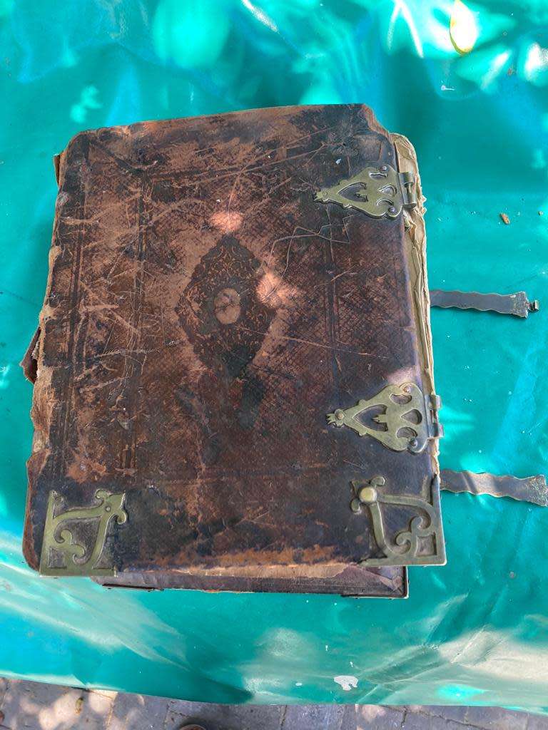 Rare Bijbel: Staten Generaal 1822 ( 30 x 23 x 12 cm )