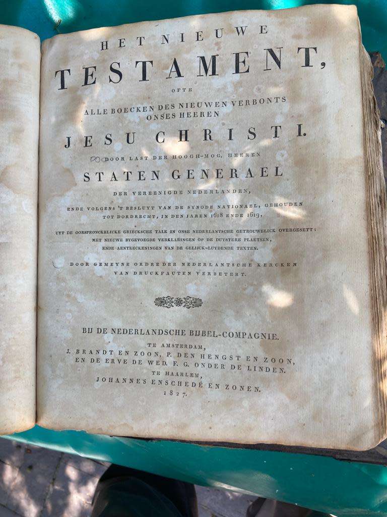 Rare Bijbel: Staten Generaal 1822 ( 30 x 23 x 12 cm )