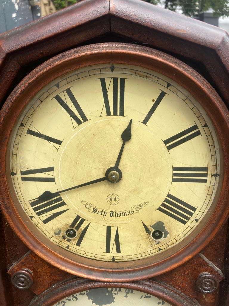 Very Rare Seth Tomas Calender Clock ( Working )