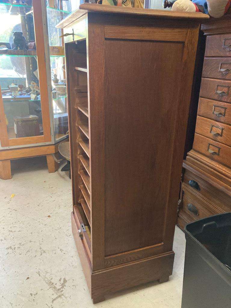 Vintage Oak Rolldoor Filing Cabinet ( 113 x 52 x 41 cm )