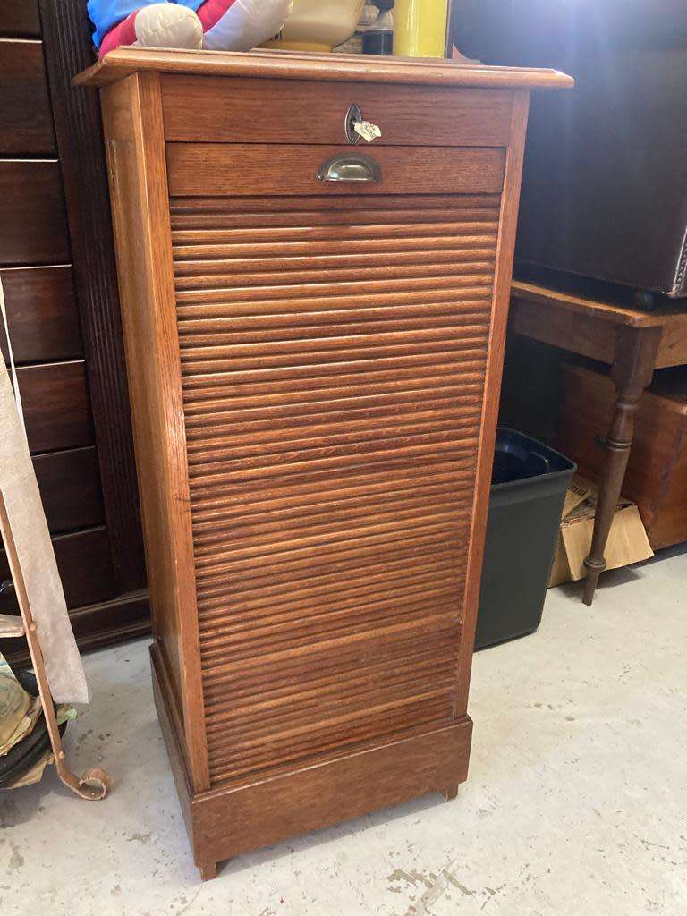 Vintage Oak Rolldoor Filing Cabinet ( 113 x 52 x 41 cm )