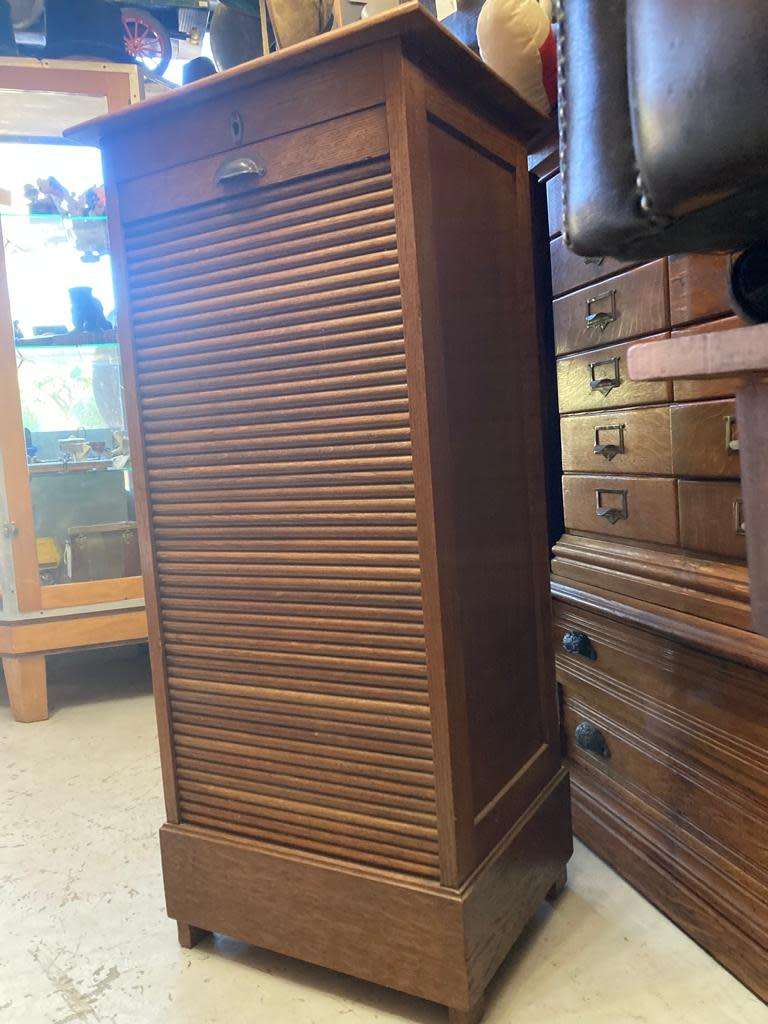 Vintage Oak Rolldoor Filing Cabinet ( 113 x 52 x 41 cm )