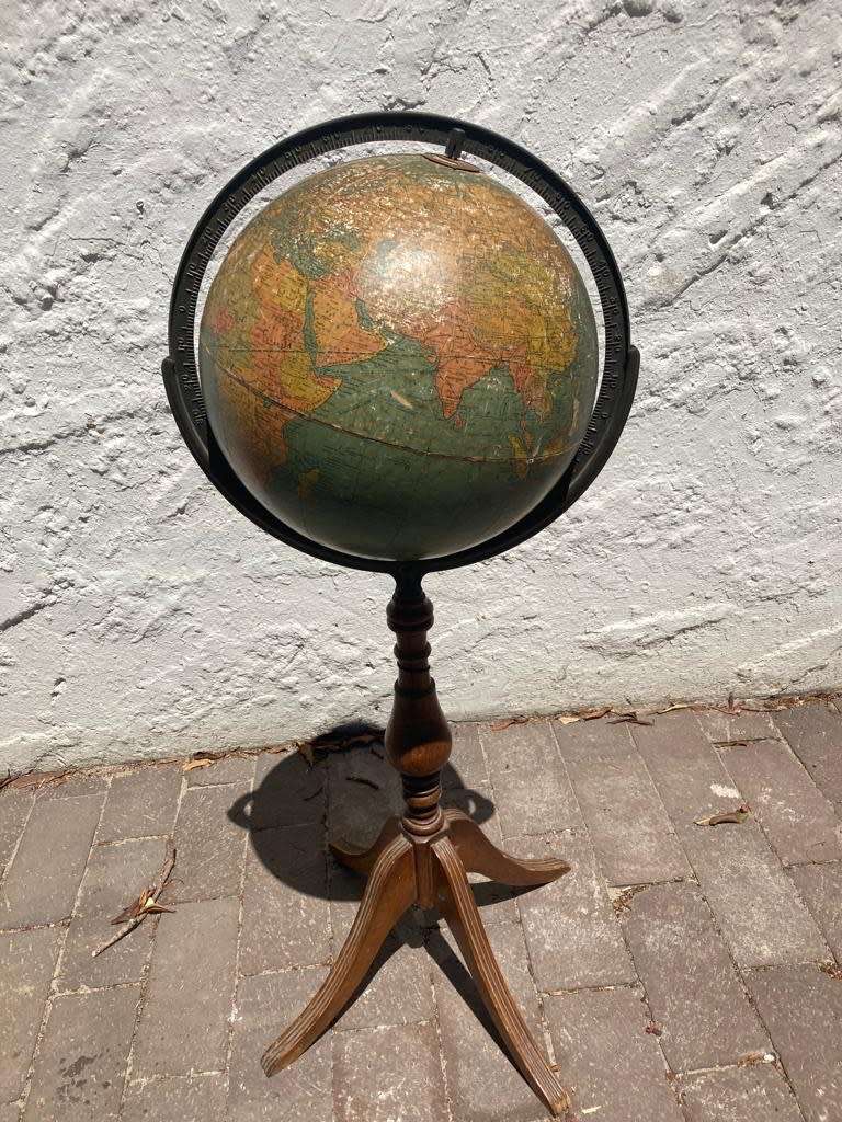Vintage Standing Replogle World Globe ( 85 cm )