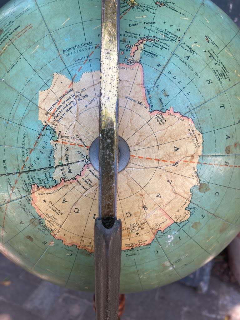 Vintage Standing Replogle World Globe ( 85 cm )