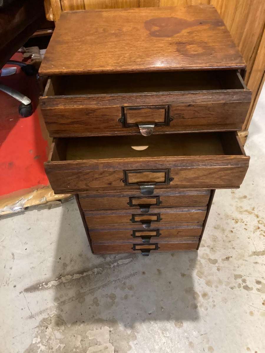 Oak 8 Drawer Filing Cabinet ( 60 x 25 x 32 cm )