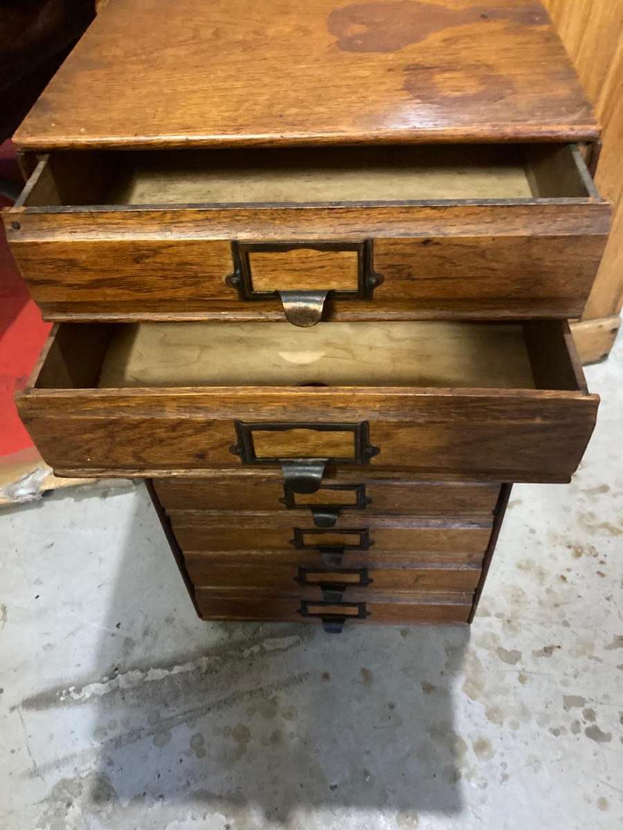 Oak 8 Drawer Filing Cabinet ( 60 x 25 x 32 cm )