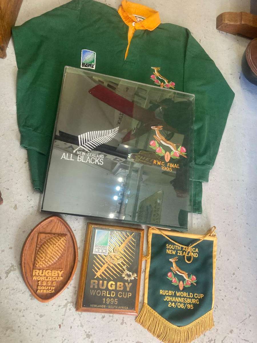 Rugby : Springbok Worldcup Set : Jersey , pennant and other.