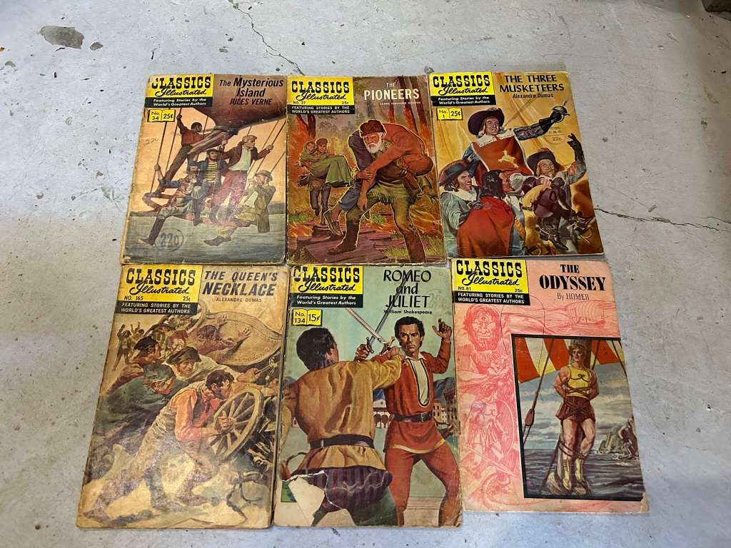 Collection of 21 Classic Comics