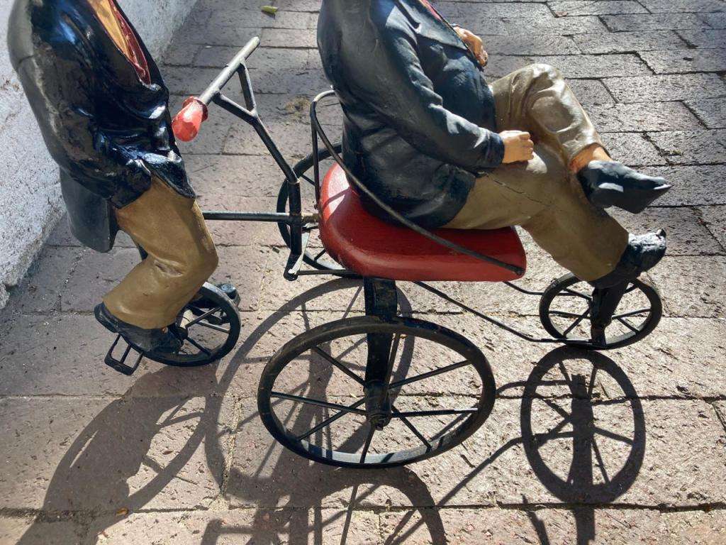 Vintage Laurel and Hardy on Trycycle ( 50 x 50 x 25 cm )