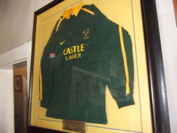 SPRINGBOK JERSEY SIGNED ( VS ALL BLACKS 2001 )