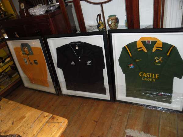 TRI NATIONS SPECIAL ( 3 FRAMED JERSEYS 76 X 86 CM)