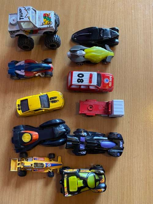 Toy cars ( small lot)