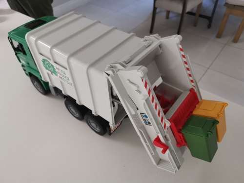 Bruder Garbage Truck
