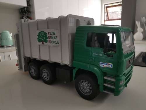 Bruder Garbage Truck