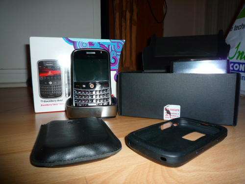 Blackberry BOLD 9000 - Like new !!! EXTRAS - pod, spare original battery and silicon case - UNLOCKED