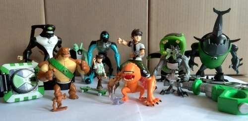 Ben 10 Collectors Action Figures and Omnitrix Watch