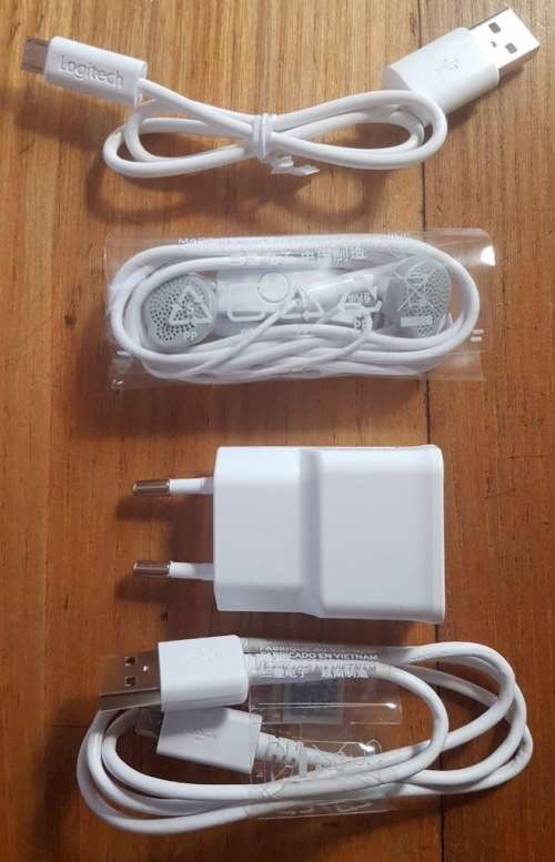 Samsung Galaxy Tab S 16GB 10.5" Wifi/LTE + Logitech Type-S Key Board Cover!