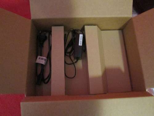 Samsung SPF-107H 10-Inch Touch of Color Digital Photo Frame with 1 GB Built-In Memory