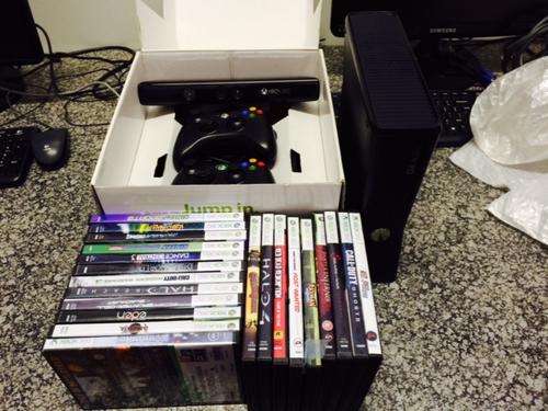 XBOX 360 S 4GB, 2 Remotes with Kinect and Xecuter LITEON DG-16D4S Unlocked PCB