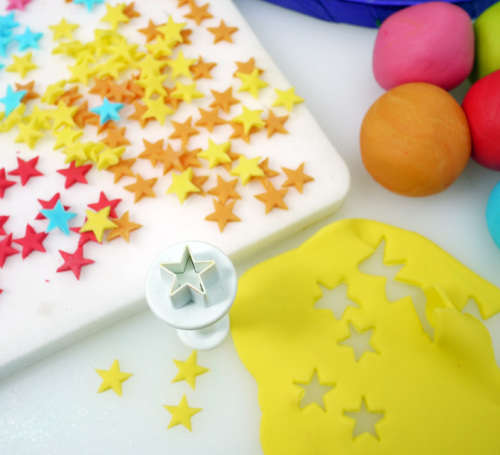 10pc double sided Barney themed cupcake toppers PLUS 10g fondant stars