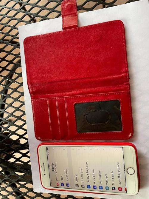 iPhone 8 Plus 64GB RoseGold (Excellent Condition)