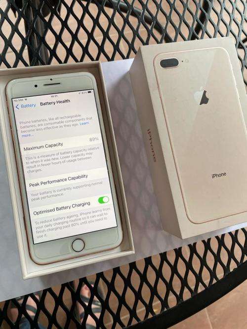 iPhone 8 Plus 64GB RoseGold (Excellent Condition)