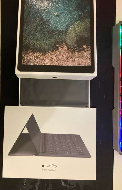 iPad Pro 12.9 - inch & Apple Smart Keyboard