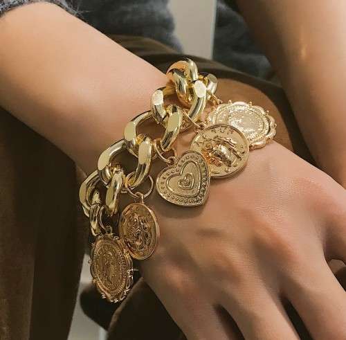 Stunning Geometric Bracelet With Charms, Alloy Gold / Silver Plated - CraZe R1 Auction !