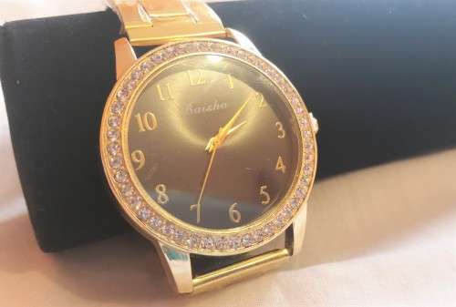 **New** Diamond Studded Full Gold Plated Watch - CrazE R1 Auction !