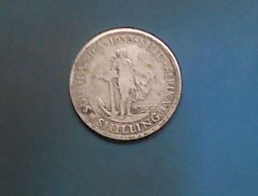 THEE "1933" SILVER SHILLING....VERY FINE!!!!