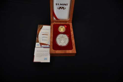 2010 FIFA WORLD CUP SOUTH AFRICA 2006 OFFICIAL COMMEMORATIVE SOUTH AFRICAN COIN SET R2 (1/4 oz)