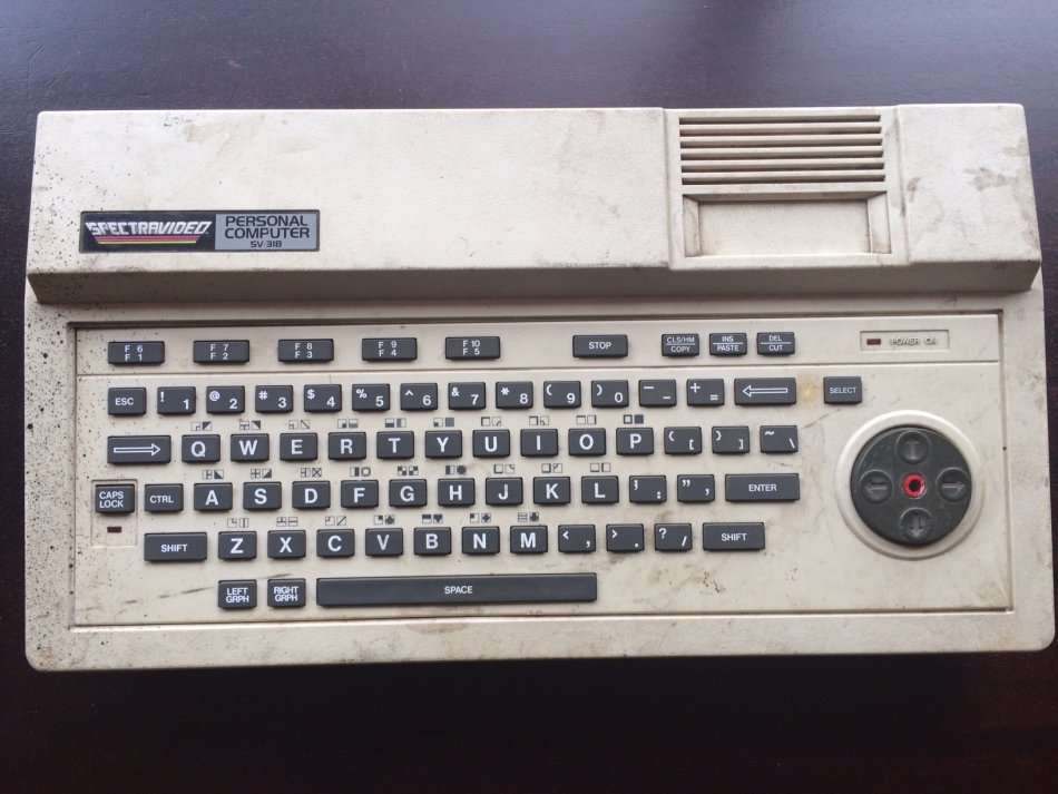 Spectravideo SVI-318 1983 personal computer