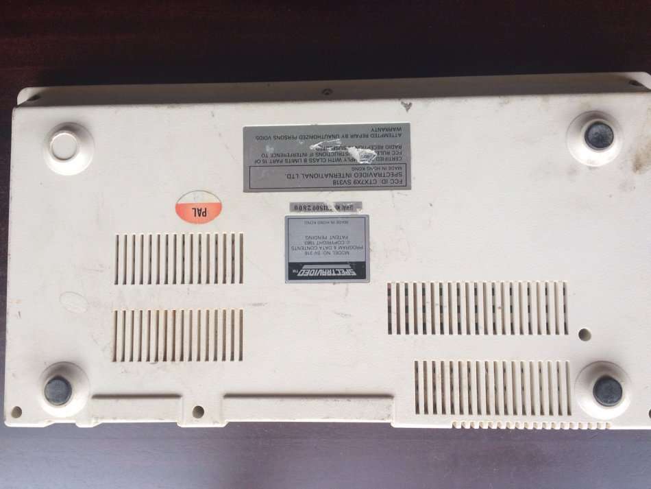 Spectravideo SVI-318 1983 personal computer