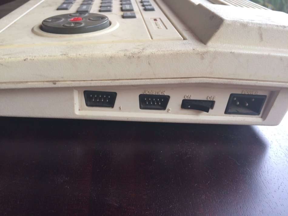 Spectravideo SVI-318 1983 personal computer