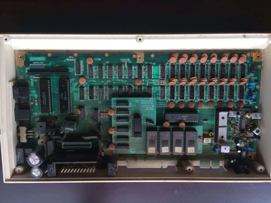 Spectravideo SVI-318 1983 personal computer