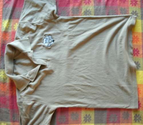 Golf shirt with 32 Battalion Badge!!! Size Medium